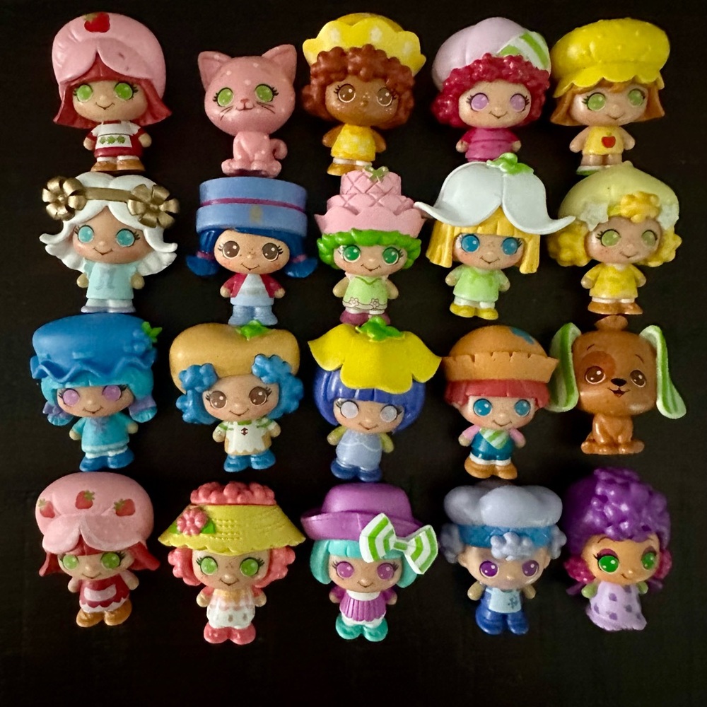 Entire Collection! TLS Strawberry Shortcake Micro Cheebees. Series 1. Super Rare
